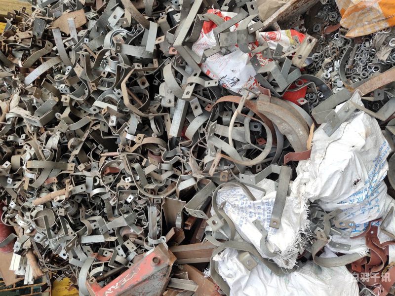 钢铁废料回收切割设备（切割废钢多少钱一吨）