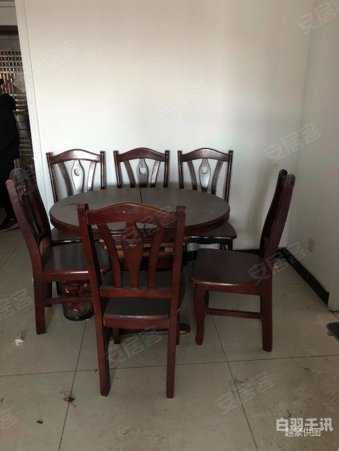 广州二手餐饮桌椅回收（广州二手餐桌交易市场）