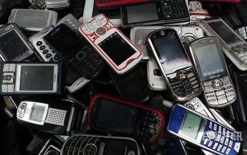 手机店回收的旧手机多少钱（手机店回收的旧手机多少钱一个）