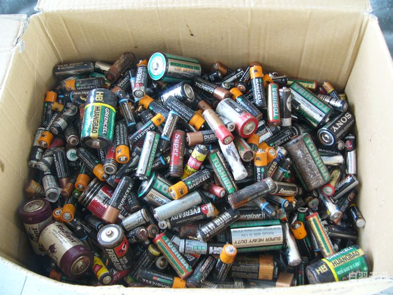 废电池回收机械图纸设计（废旧电池回收图画）